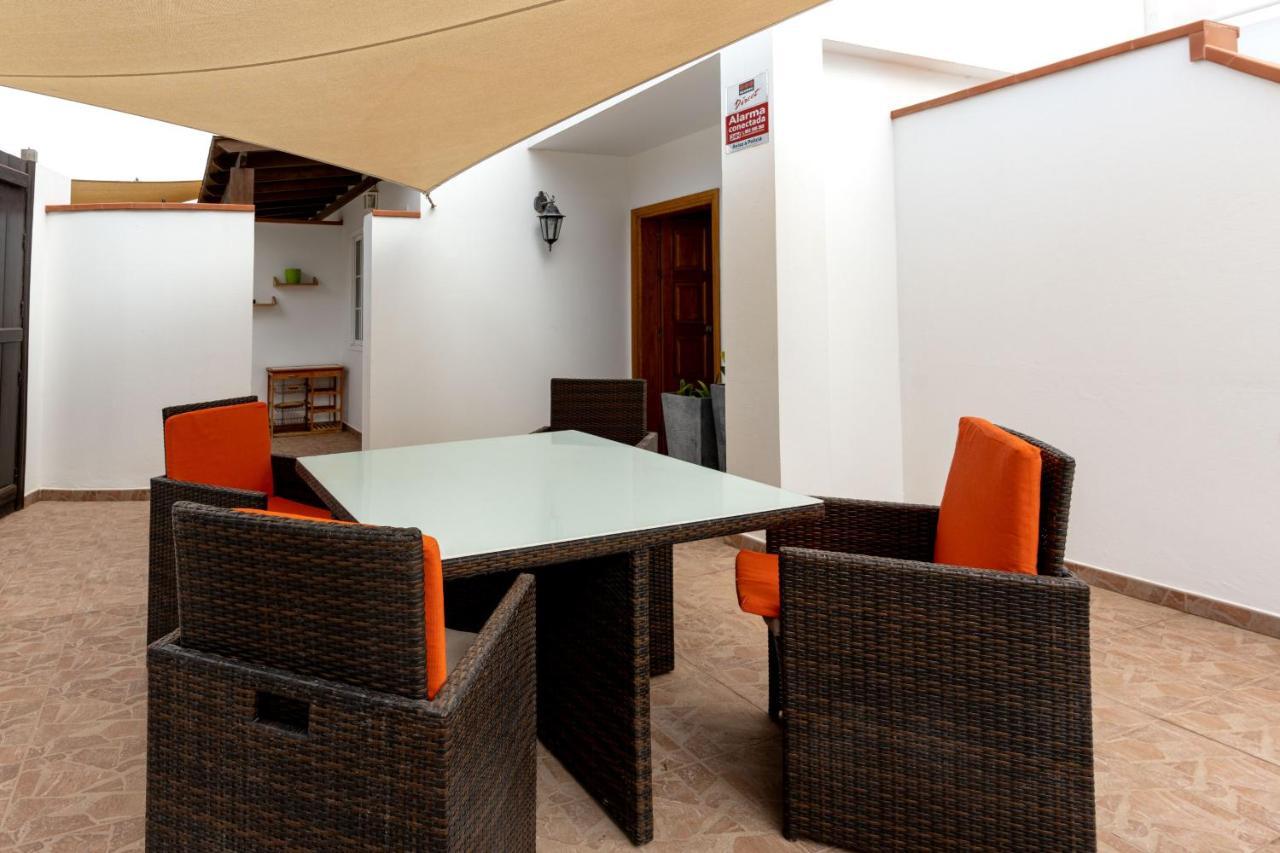 Villa Marina II Beachfront Corralejo By Holidays Home Exteriör bild